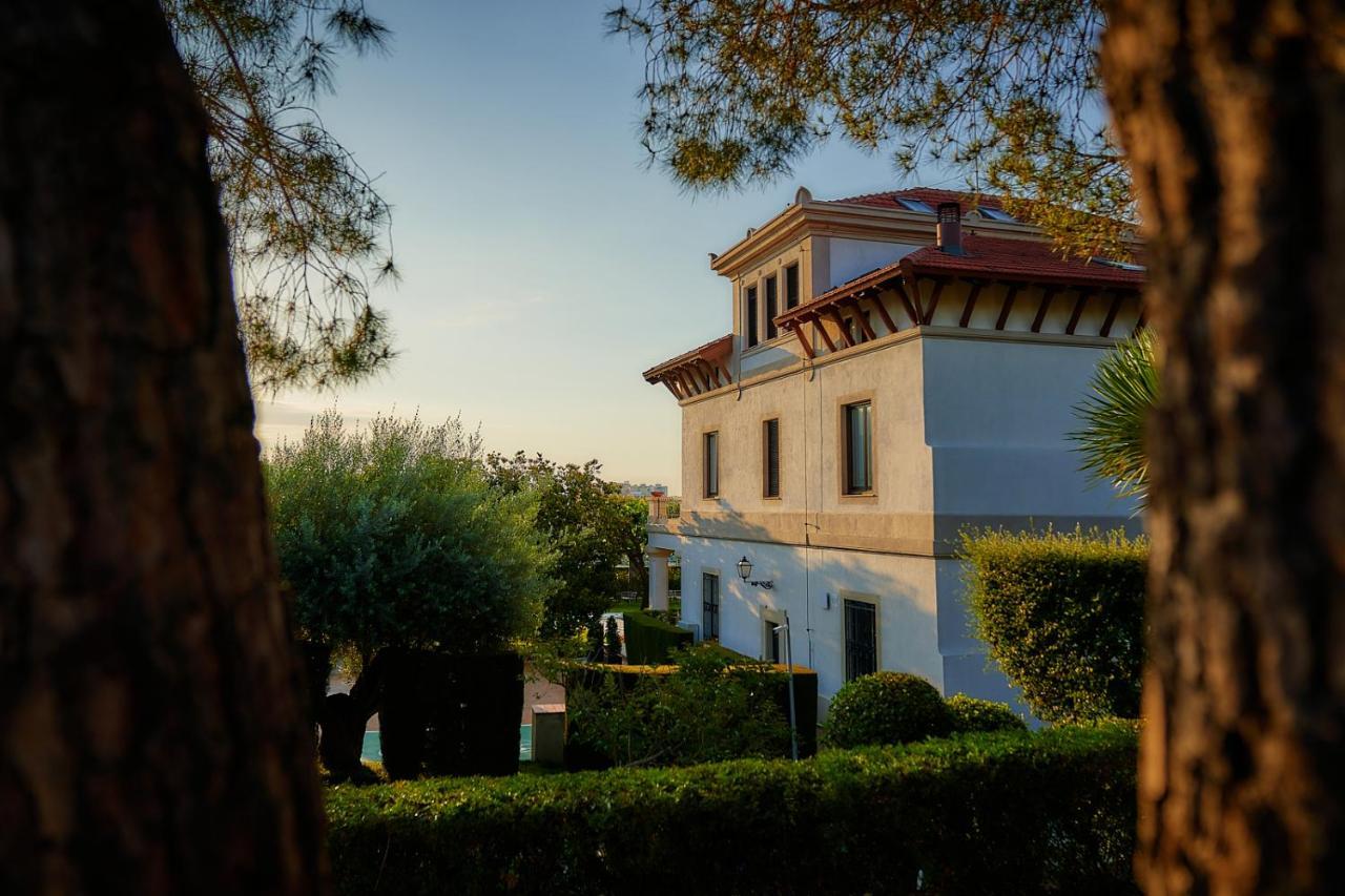 Hotel Arrey Alella Buitenkant foto